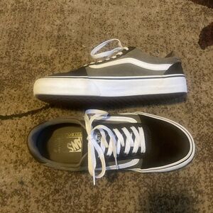 Vans Ward Deluxe Comfort Skating Shoes